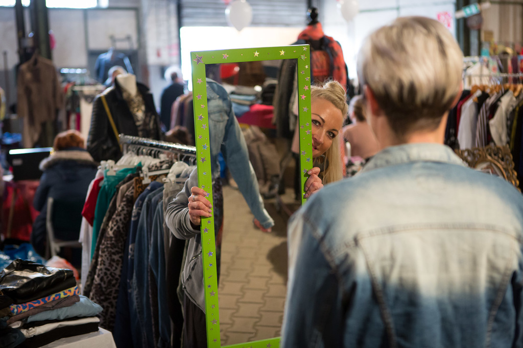 WEIBERKRAM PLUS SIZE _ Mädelsflohmarkt in 45143 Essen ...