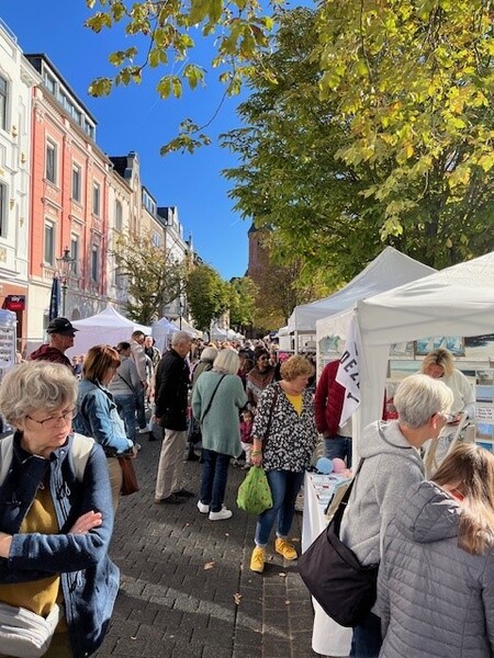 Künstlermarkt in Düsseldorf-Eller